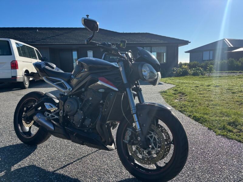 765RS STREET TRIPLE