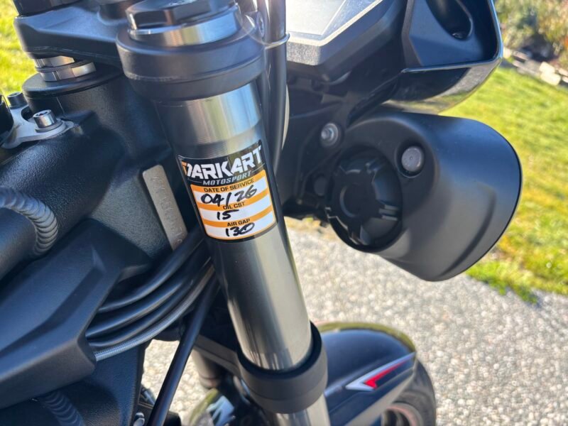 765RS STREET TRIPLE