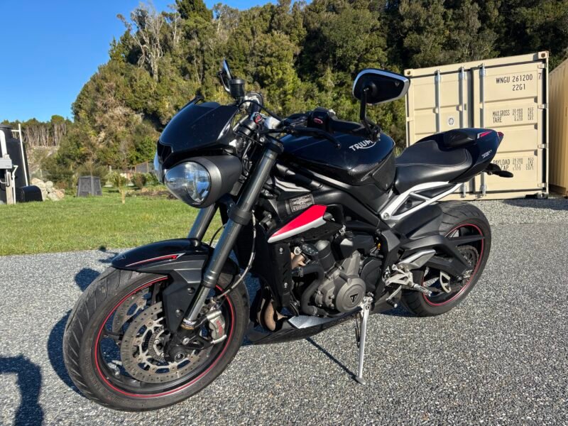 765RS STREET TRIPLE