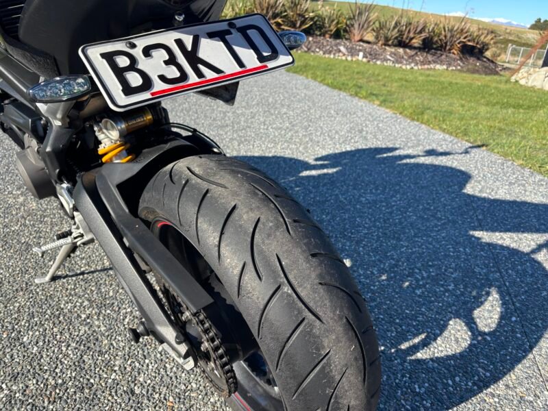 765RS STREET TRIPLE